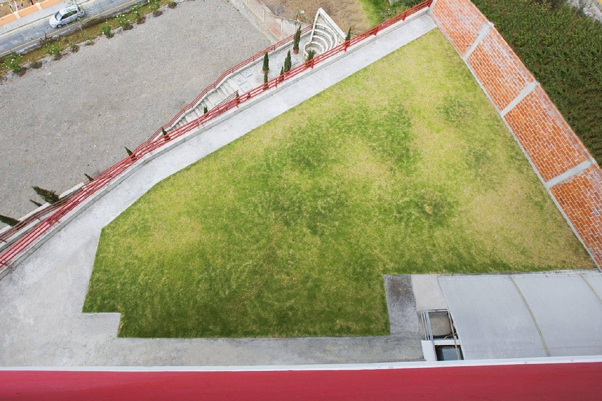 Hotel Ambato Zewnętrze zdjęcie
