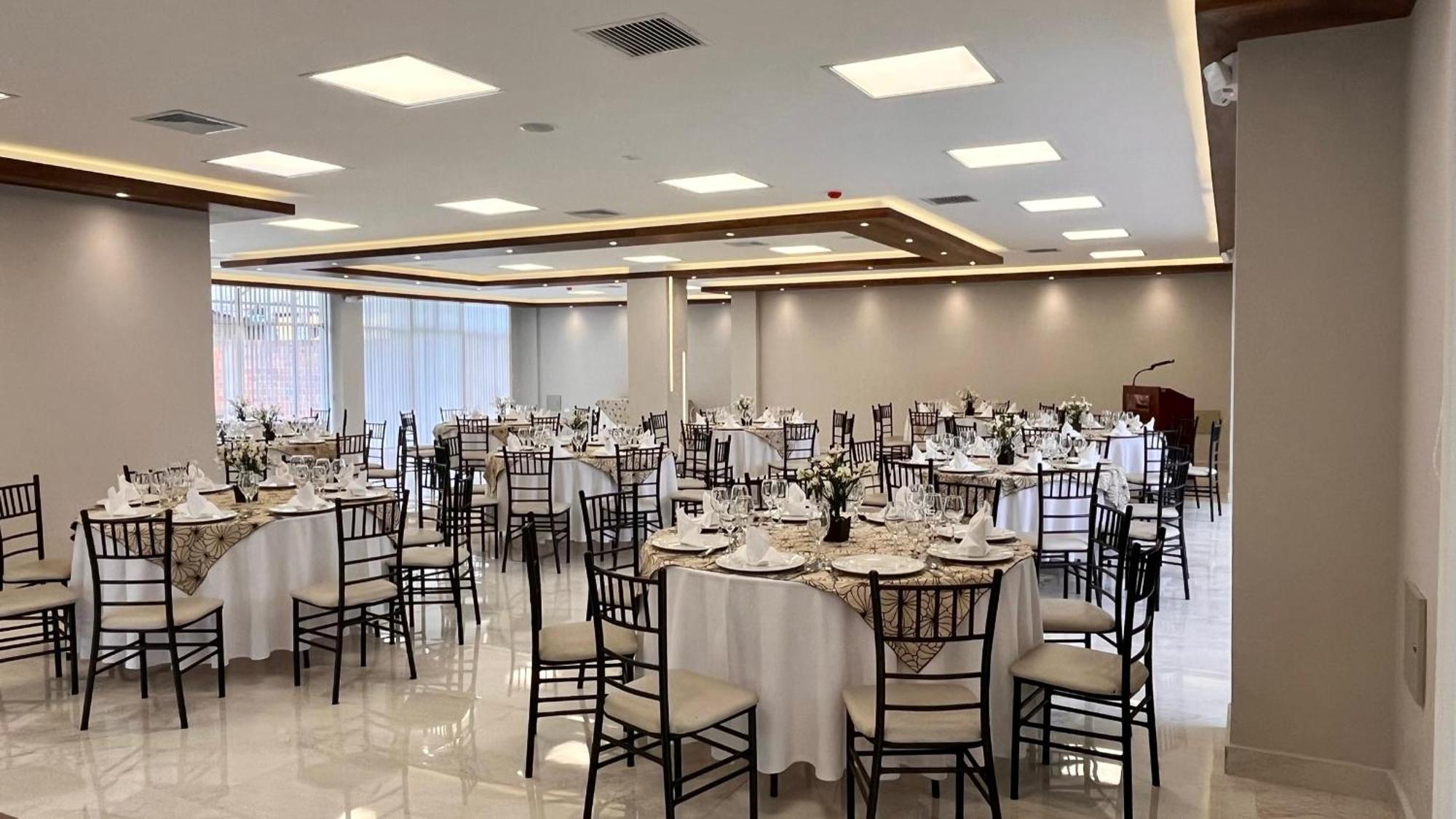 Hotel Ambato Zewnętrze zdjęcie