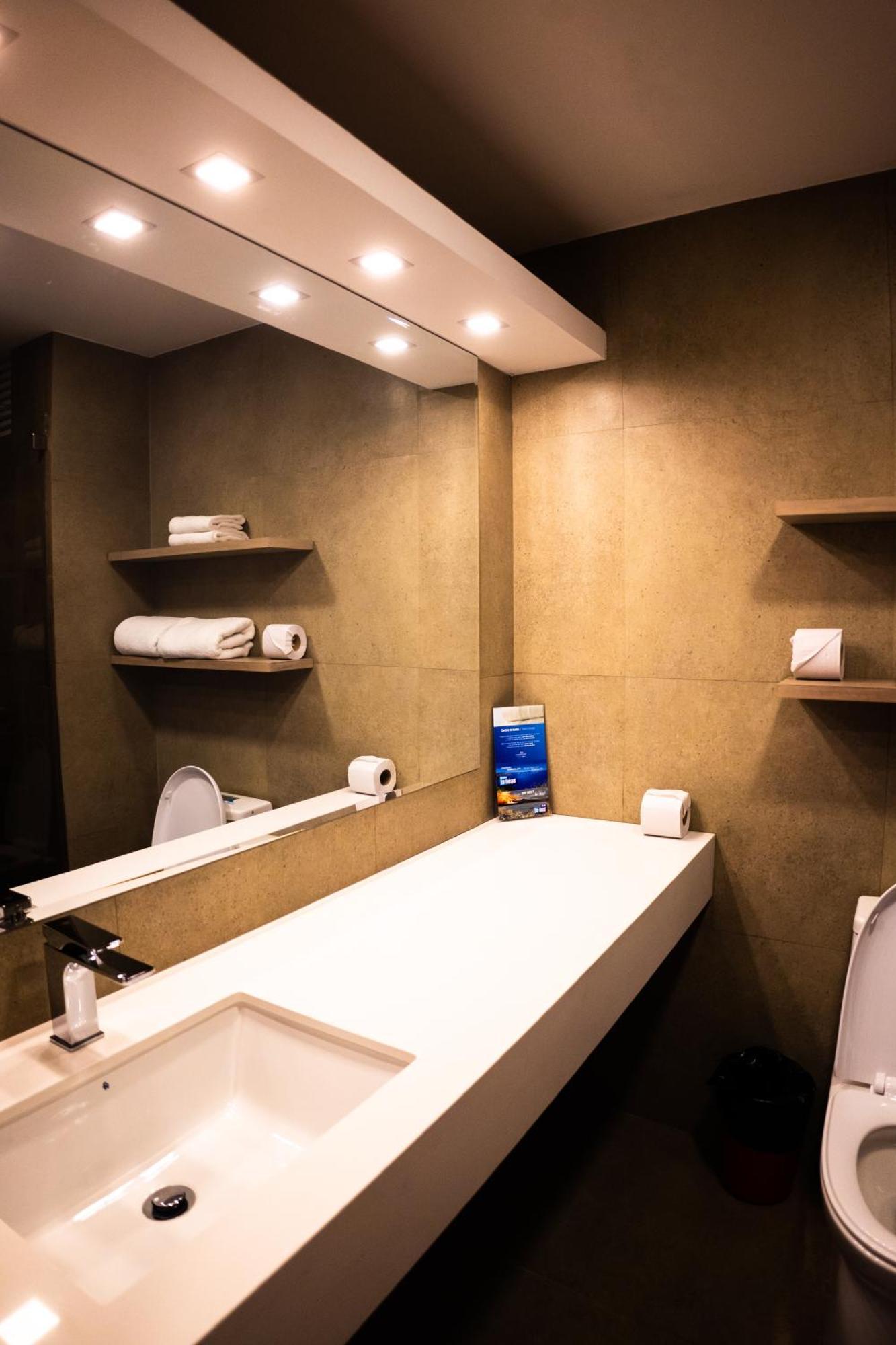Hotel Ambato Zewnętrze zdjęcie