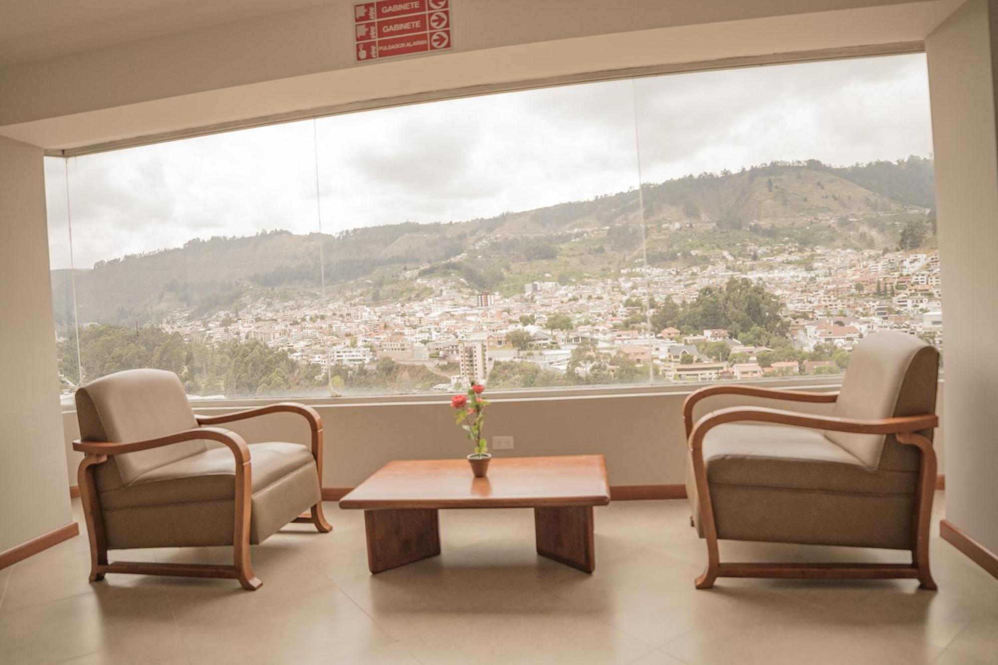 Hotel Ambato Zewnętrze zdjęcie