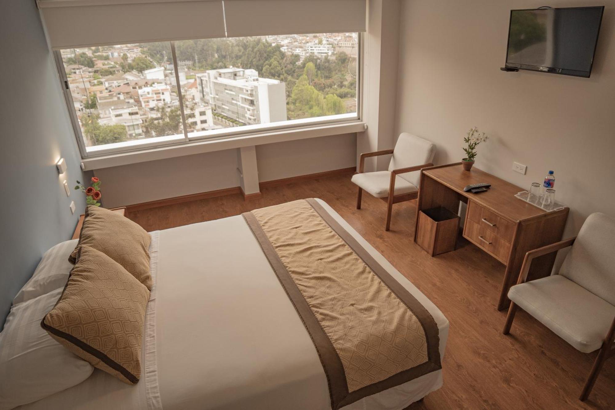 Hotel Ambato Zewnętrze zdjęcie