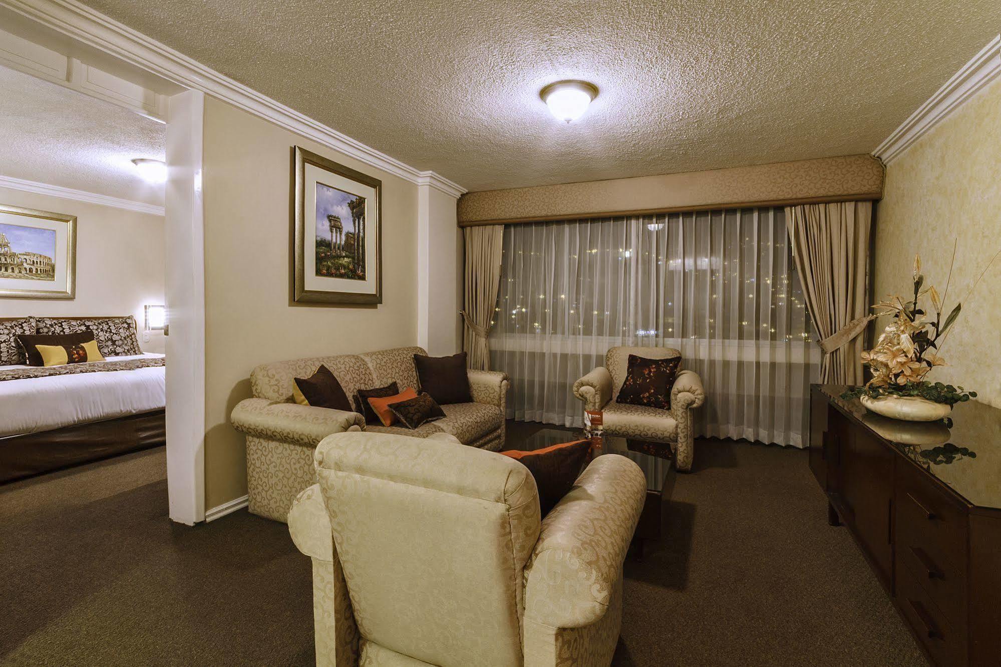 Hotel Ambato Zewnętrze zdjęcie