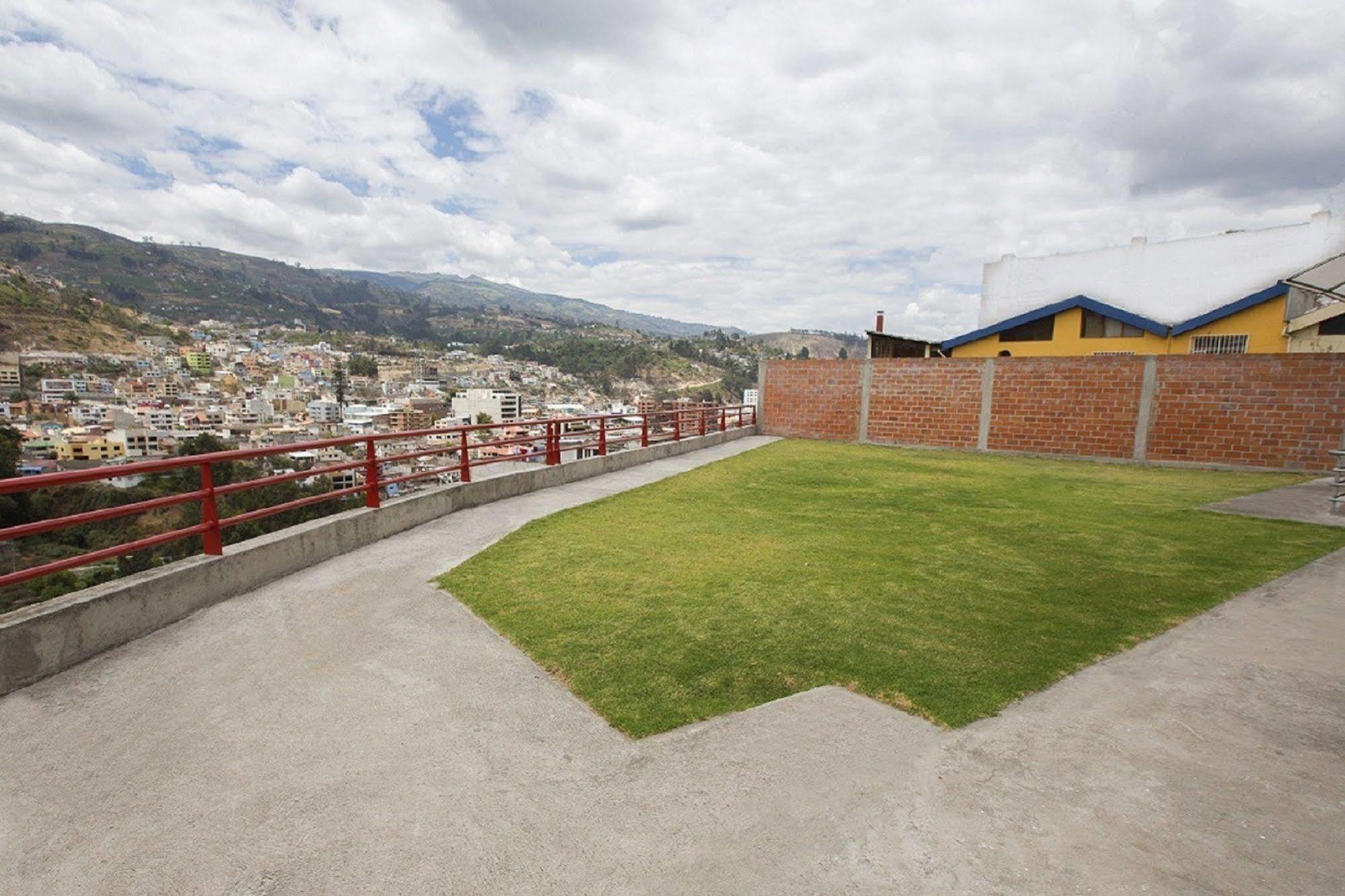 Hotel Ambato Zewnętrze zdjęcie